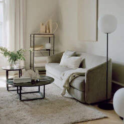 New Works Lampe Sur Pied Lantern Moyen -Lampes Boutique 501546 01 3 EnvironmentImage ef0229065b