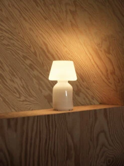 Hay Lampe De Table Portable Apollo -Lampes Boutique 511034 01 4 EnvironmentImage 6c9a910be4