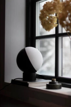 Globen Lighting Lampe De Table Contur Ø20 Cm -Lampes Boutique 512494 01 4 EnvironmentImage 76e8f21e23