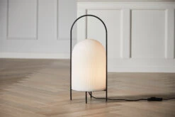 Woud Lampe Sur Pied Ghost -Lampes Boutique 566235 01 6 EnvironmentImage 44eab62b92