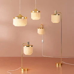 Warm Nordic Lampe De Table Fringe 17 Warm Nordic Lampe De Table Fringe -Lampes Boutique Fringe bordslampa cream white family db3c054f29