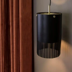 Globen Lighting Suspension Fringe -Lampes Boutique Fringe pendel svart miljC3B6 55f1096b1e